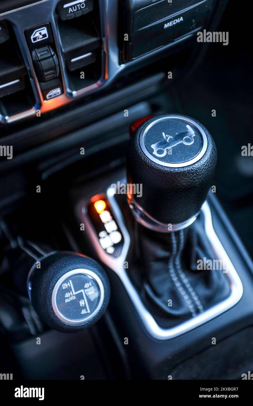Jeep wrangler unlimited hi-res stock photography and images - Page 2 - Alamy