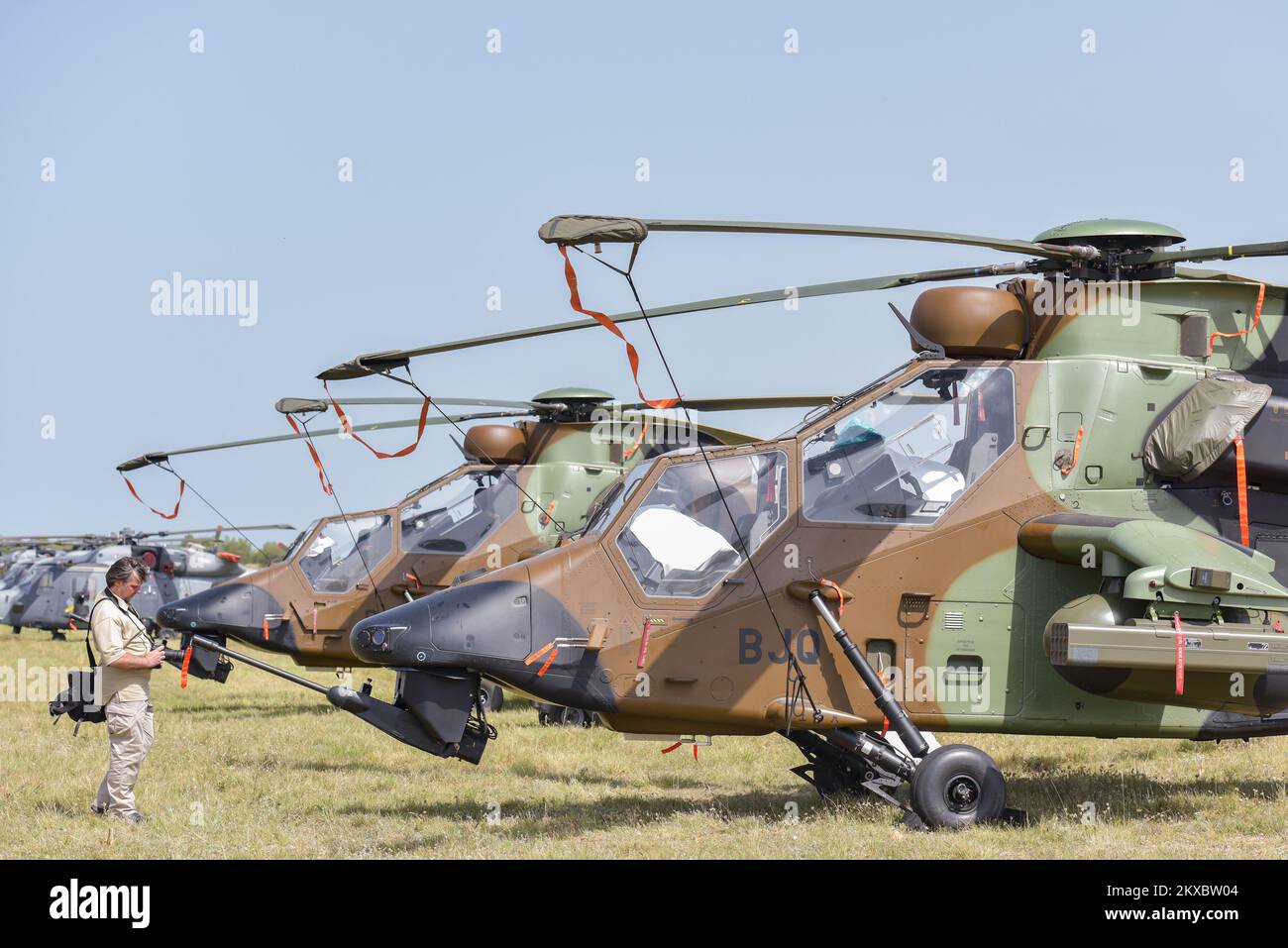 Tiger helicopters hi-res stock photography and images - Alamy