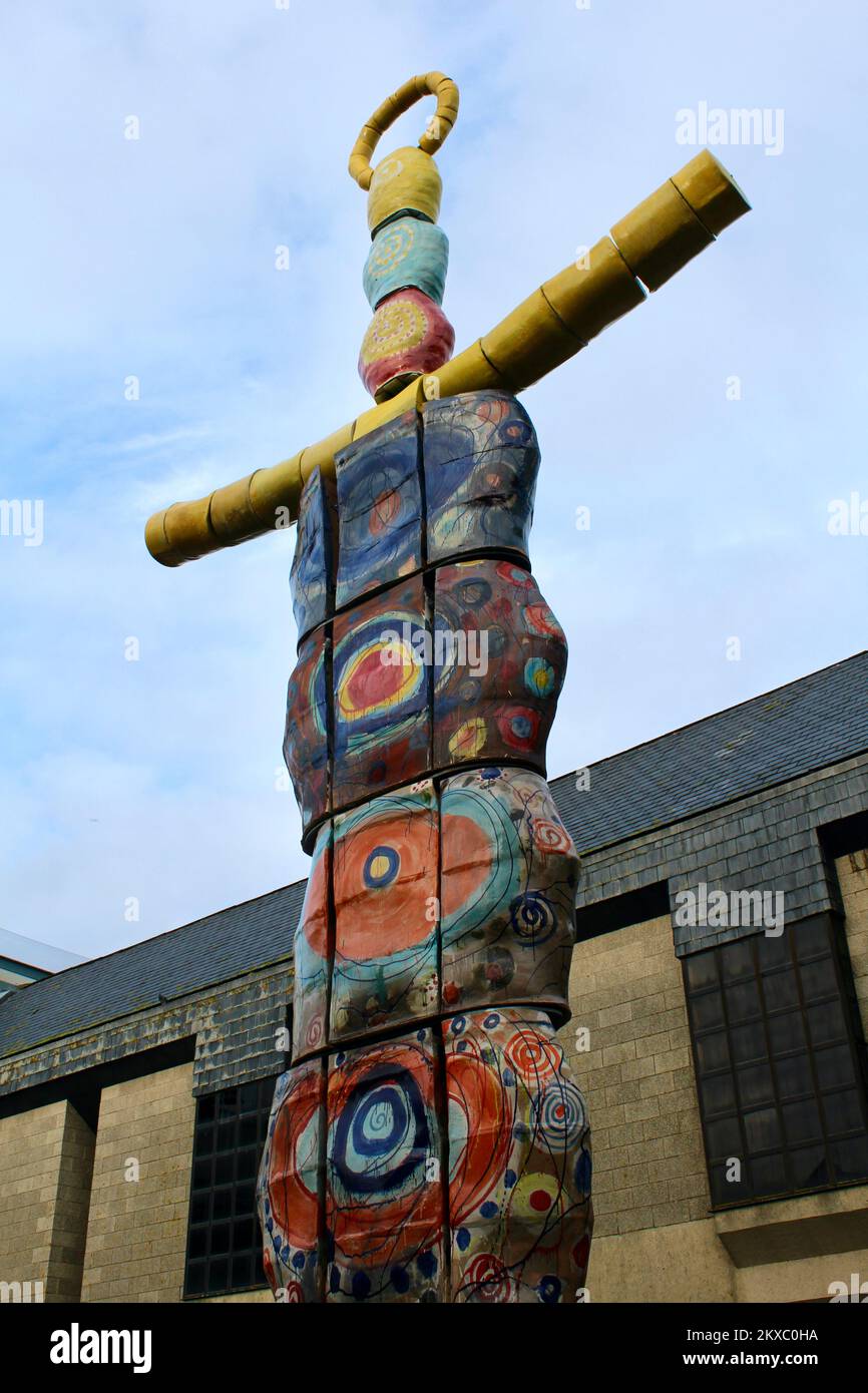Suzan Vagoose Earth Goddess Sculpture, St Austell, Cornwall, England, UK Stock Photo Alamy