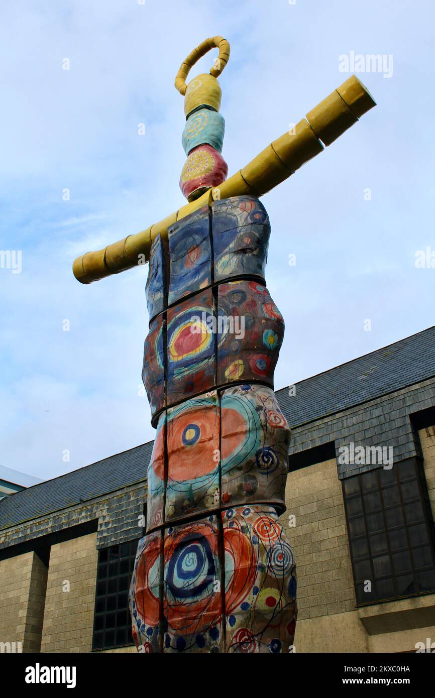 Suzan Vagoose - Earth Goddess Sculpture, St Austell, Cornwall, England, UK Stock Photo