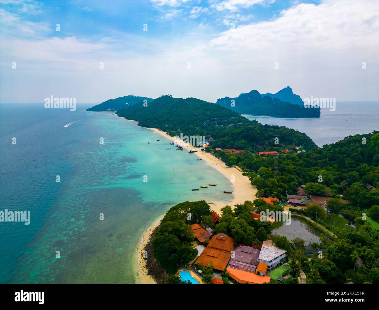 Drone scenery tropical bay beach hi-res stock photography and images ...