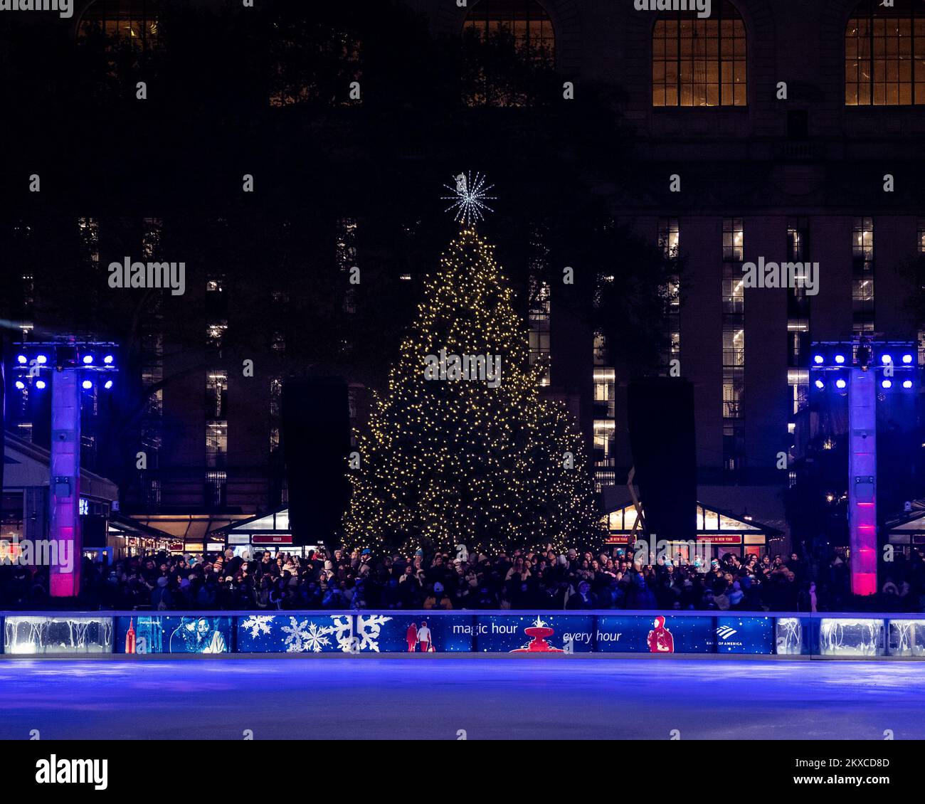 New York, United States. 29th Nov, 2022. The annual tree lighting