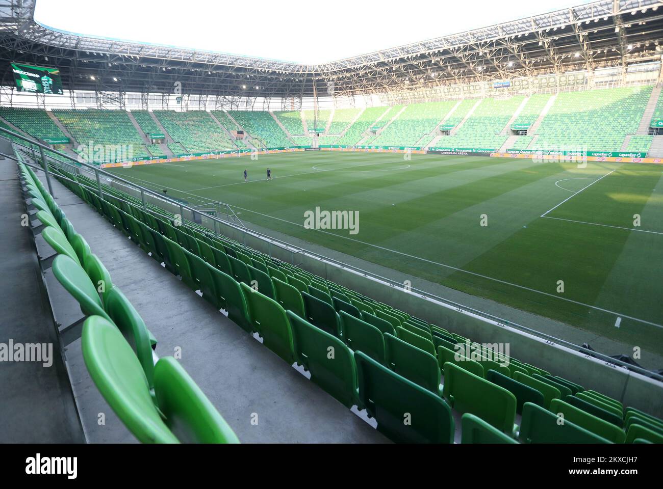 Team Photo of Ferencvarosi TC before UEFA Champions League 2022/23  Qualification Match Qarabag Vs Ferencvaros Editorial Stock Photo - Image of  budapest, league: 253026328