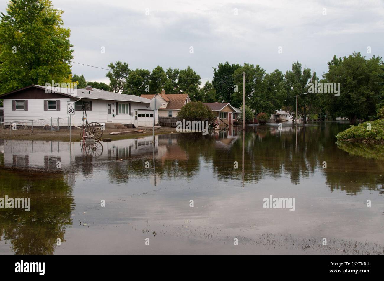 011070611 Minot, ND floods. North Dakota Flooding. Photographs Relating