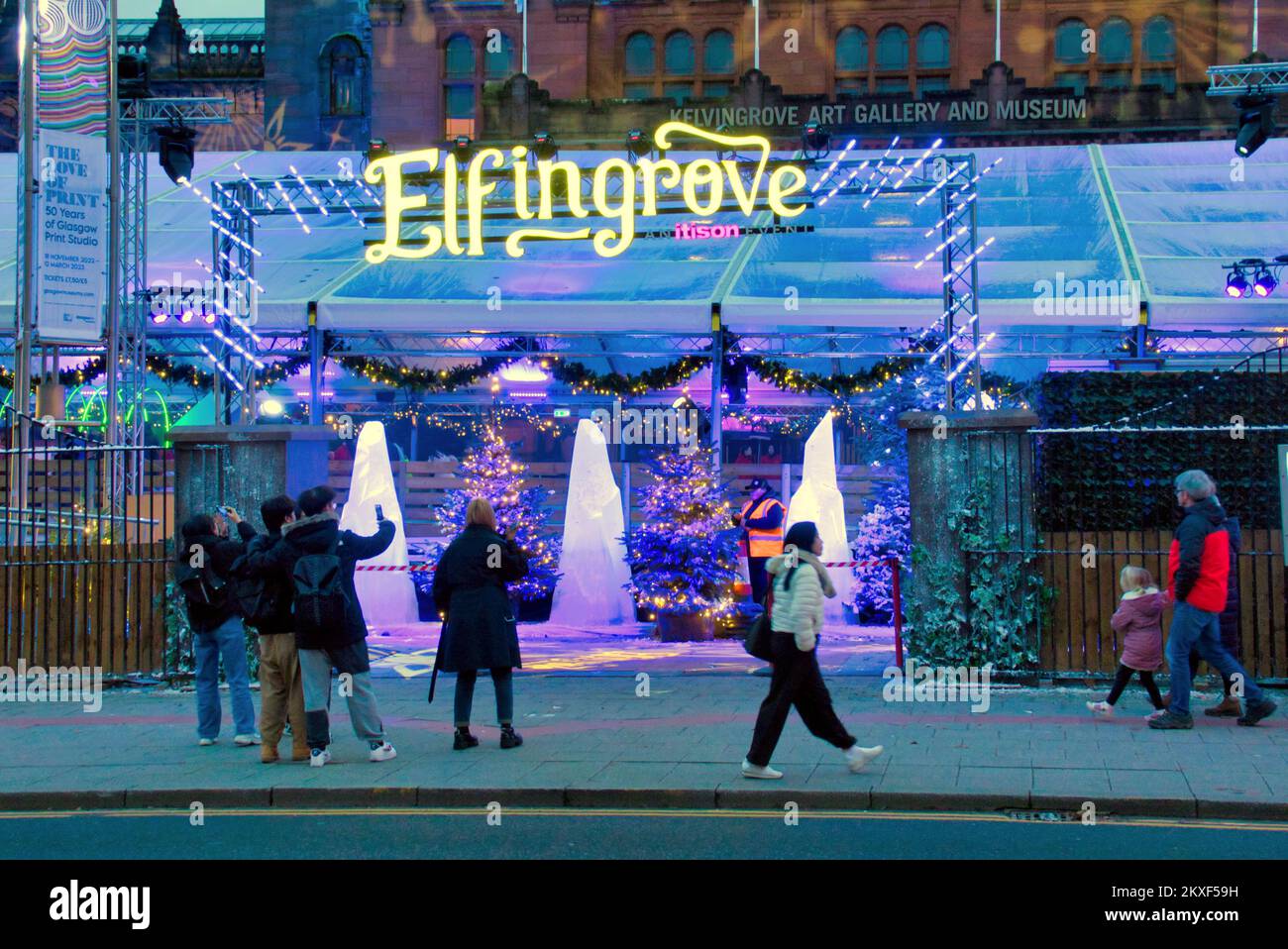 Glasgow, Scotland, UK 30th November, 2022. Elfingrove at the kelvingrove  art gallery a magical experience for all the family featuring the UK's  biggest ice rink and first ever snow wheel. credit Gerard