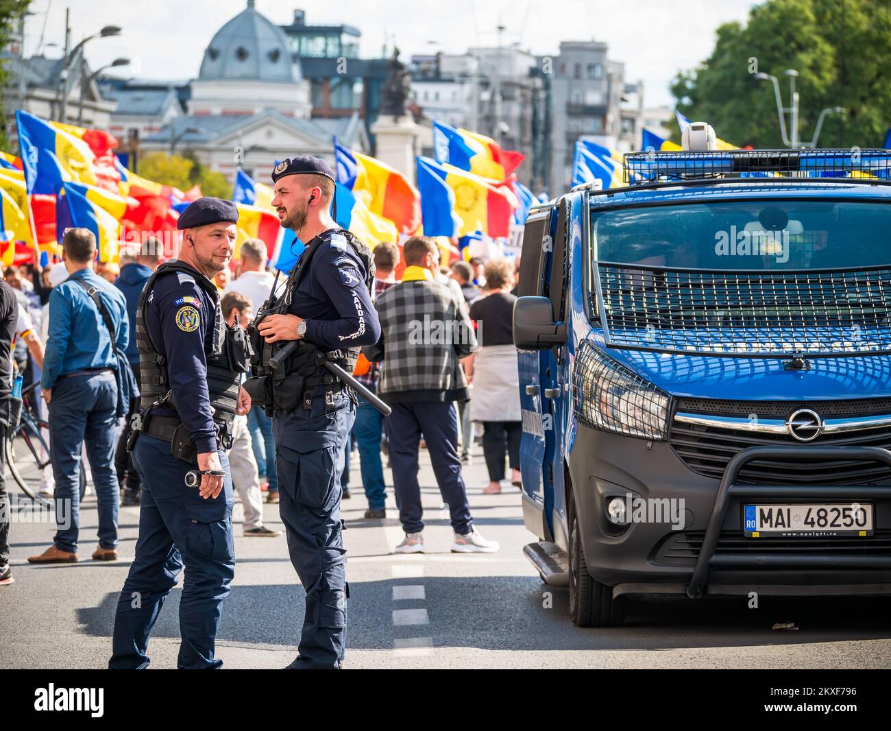 Gendarme gendarmerie hi-res stock photography and images - Page 3 - Alamy