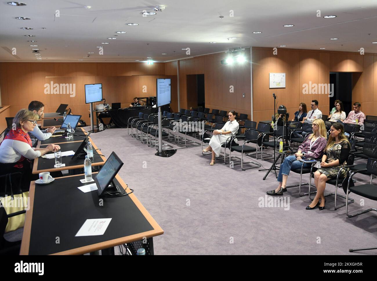 Soldatic hi-res stock photography and images - Alamy