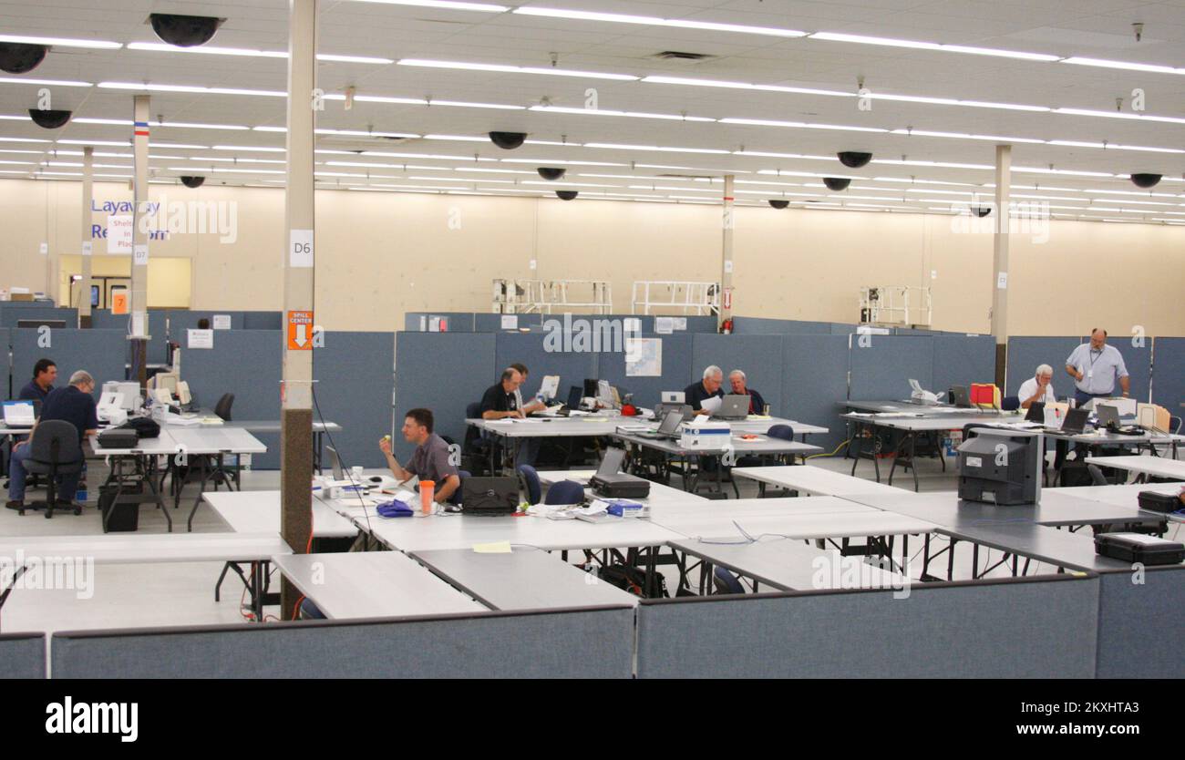 Hurricane/Tropical Storm - Raleigh, N. C. , September 5, 2011   The Joint Field Office (JFO) is operational in response to the aftermath of Hurricane Irene. FEMA, State, and other federal agencies coordinate recovery efforts in North Carolina from this office set up in only a few days. FEMA photo/Tim Burkitt. Connecticut Tropical Storm Irene. Photographs Relating to Disasters and Emergency Management Programs, Activities, and Officials Stock Photo