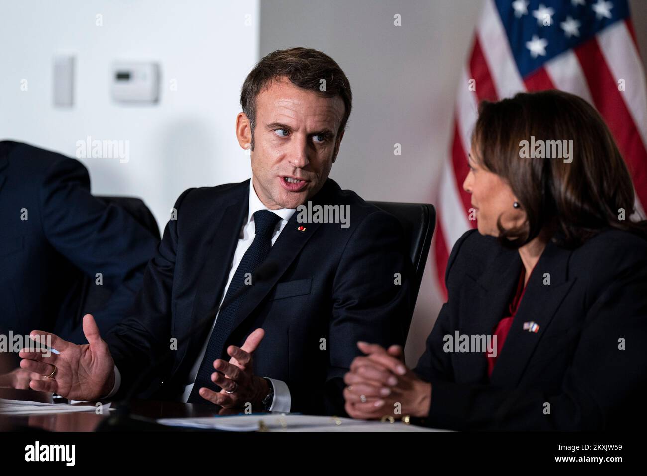 Washington, DC, USA. 30th Nov, 2022. Emmanuel Macron, France's president, speaks with United States Vice President Kamala Harris during a briefing at the NASA headquarters in Washington, DC, US, on Wednesday, Nov. 30, 2022. President Joe Biden will welcome Macron for the first White House state dinner in more than three years on Thursday, setting aside recent tensions with Paris over defense and trade issues to celebrate the oldest US alliance. Credit: Al Drago/Pool via CNP/dpa/Alamy Live News Stock Photo