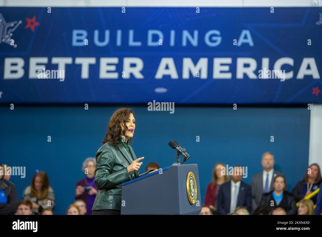 Bay City, Michigan, USA. 29th Nov, 2022. Michigan Governor Gretchen Whitmer speaks before President Joe Biden takes the stage at the new SK Siltron microprocessor plant, which opened in September. Credit: Jim West/Alamy Live News Stock Photo