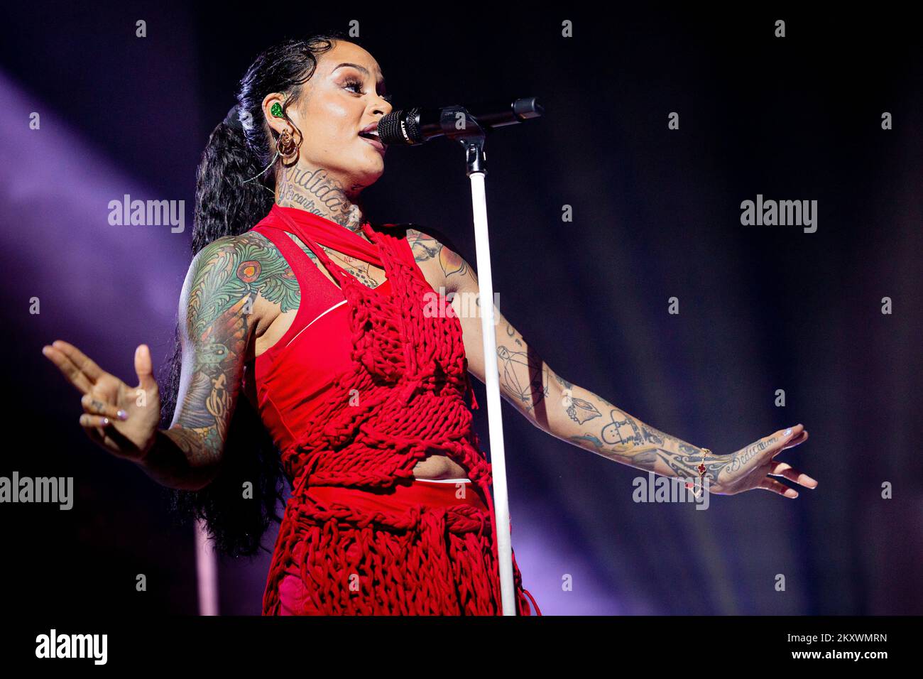 Italy 29 November 2022 Kehlani - Blue Water Road - live at Fabrique in Milan © Andrea Ripamonti / Alamy Stock Photo