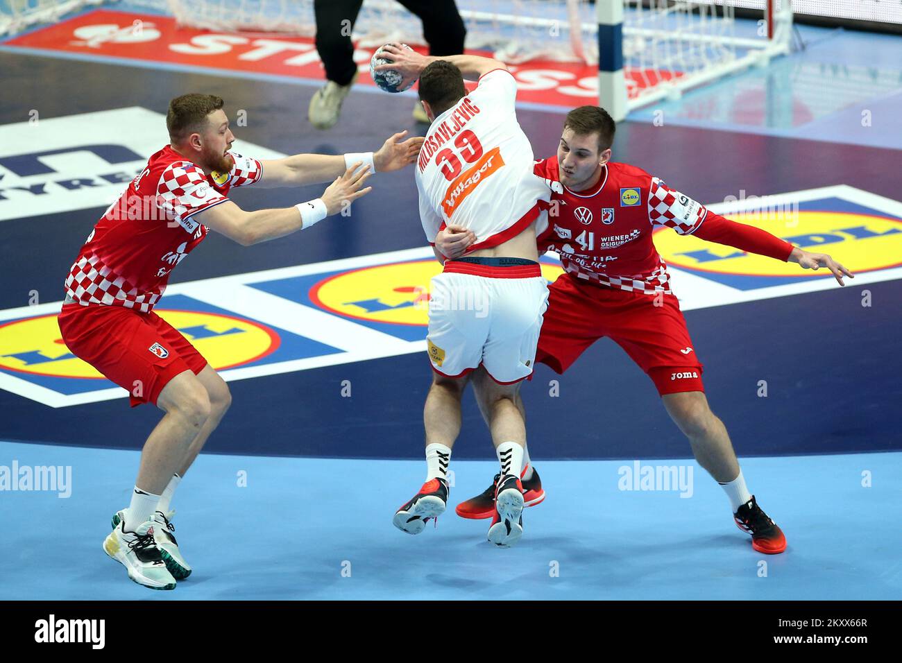 Handball tin lucin hi-res stock photography and images - Alamy