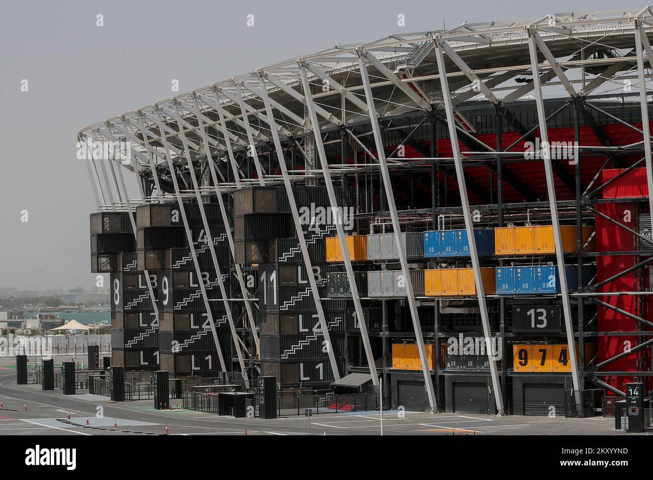 974 shipping containers hi-res stock photography and images - Alamy