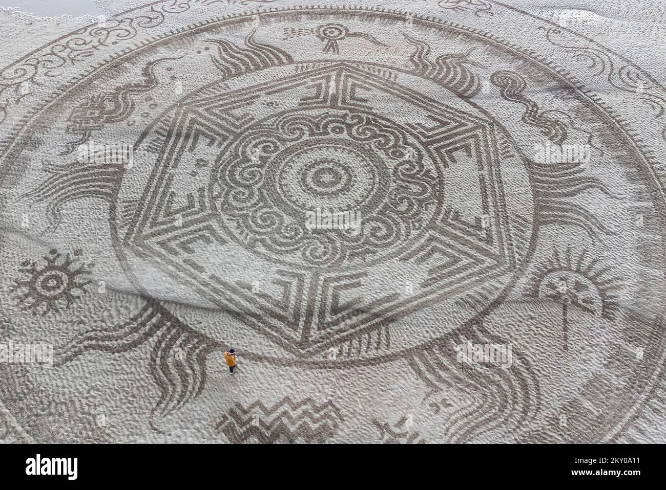 Fallers Draw Aerial photo of sand drawing made by artist Nikola Faller at Drava ...