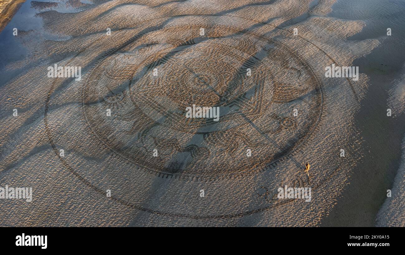 Fallers Draw Aerial photo of sand drawing made by artist Nikola Faller at Drava ...
