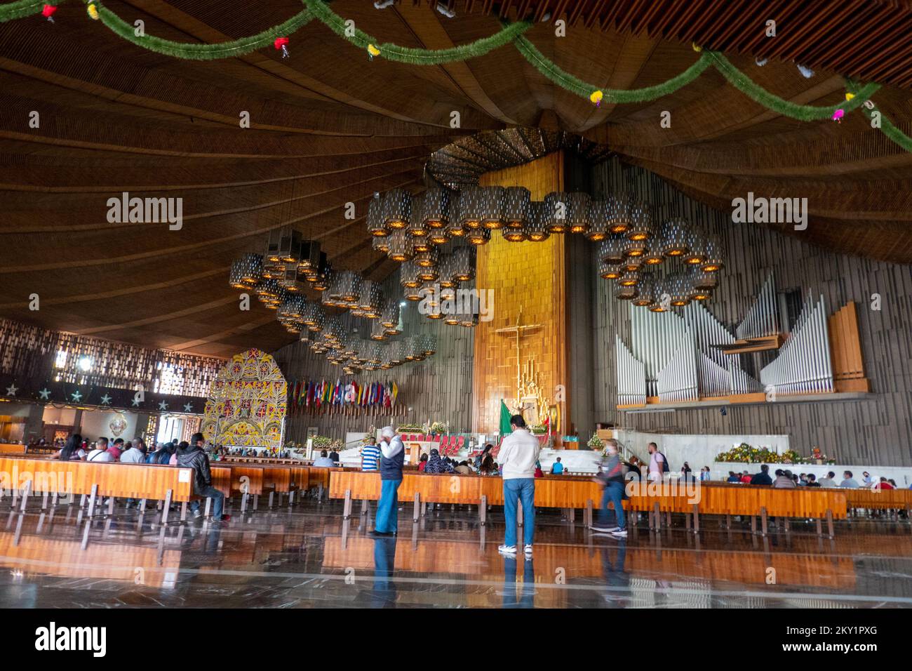 Basilica of Our Lady of Guadalupe Stock Photo Alamy