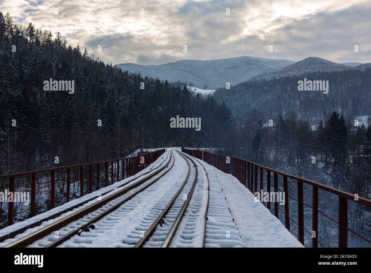 Railway bridge in the mountains hi-res stock photography and images - Alamy