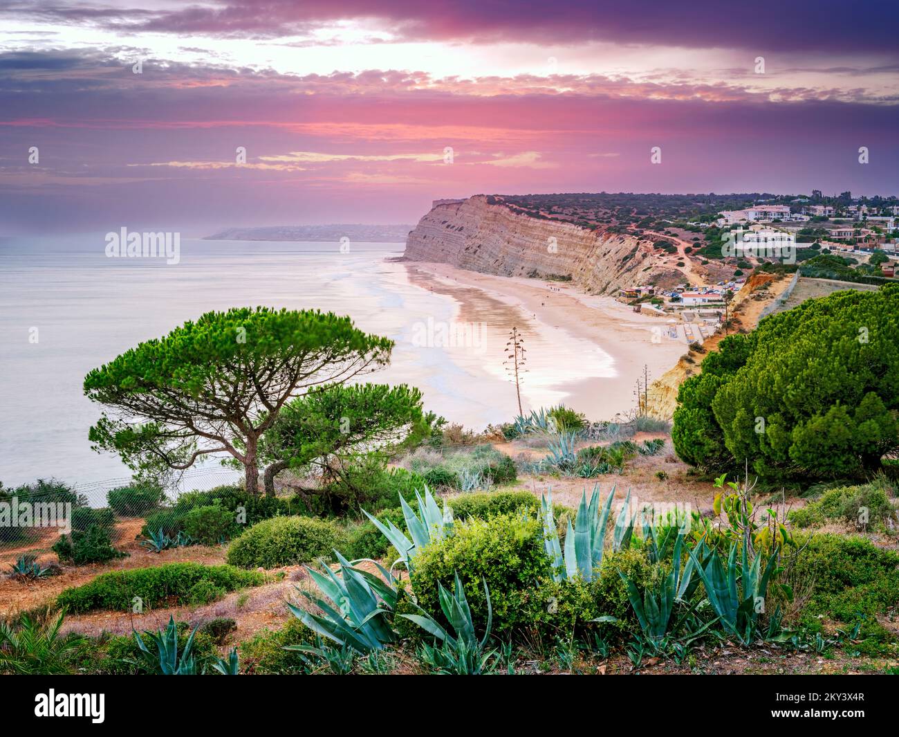 Sunset Praia de Porto Mos, Porto de Mos Beach Lagos,Algarve,Portugal,Europe Stock Photo Alamy