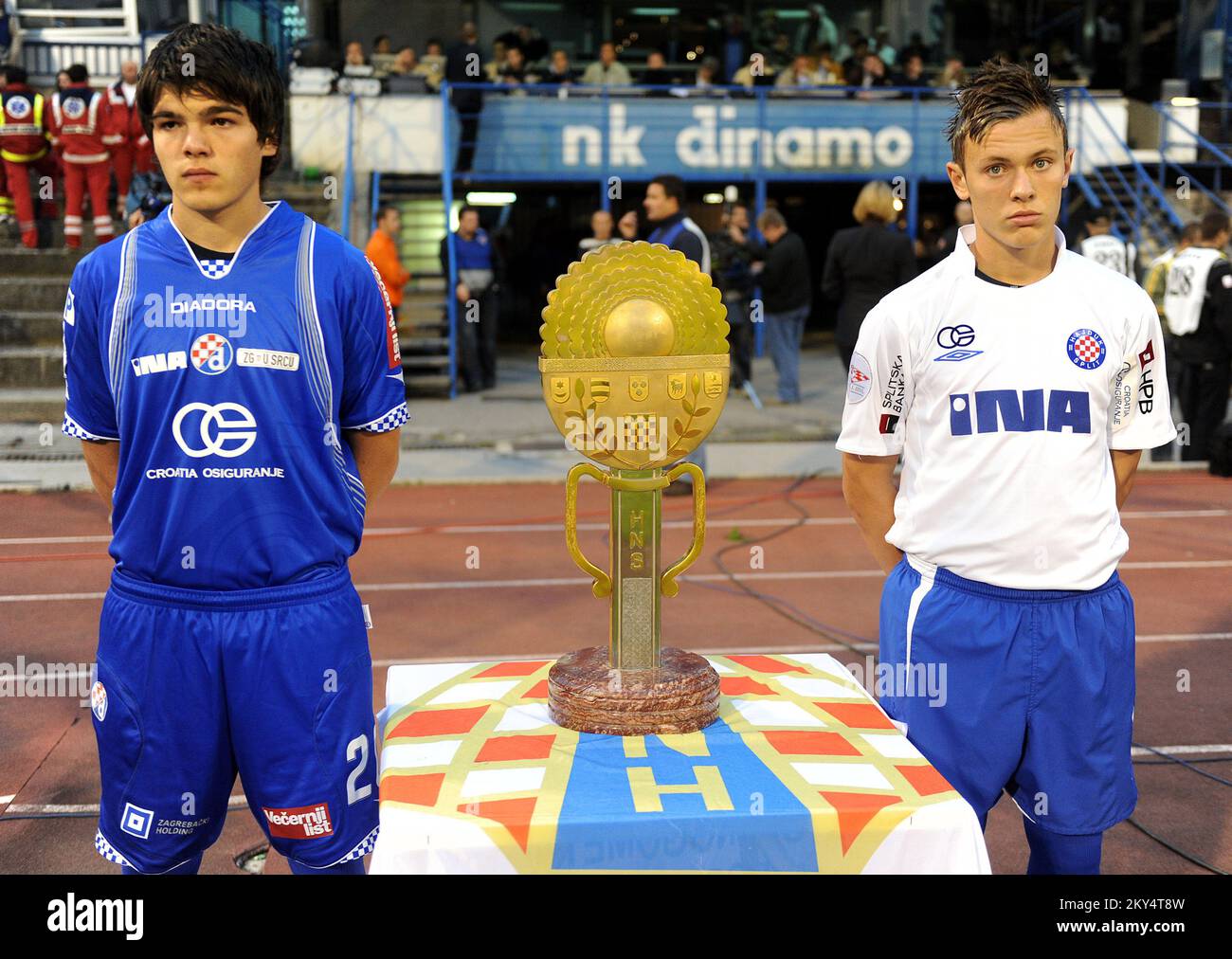 Dynamo Zagreb and Hajduk Split stand next to the Croatian Cup prior to kick  off Stock Photo - Alamy