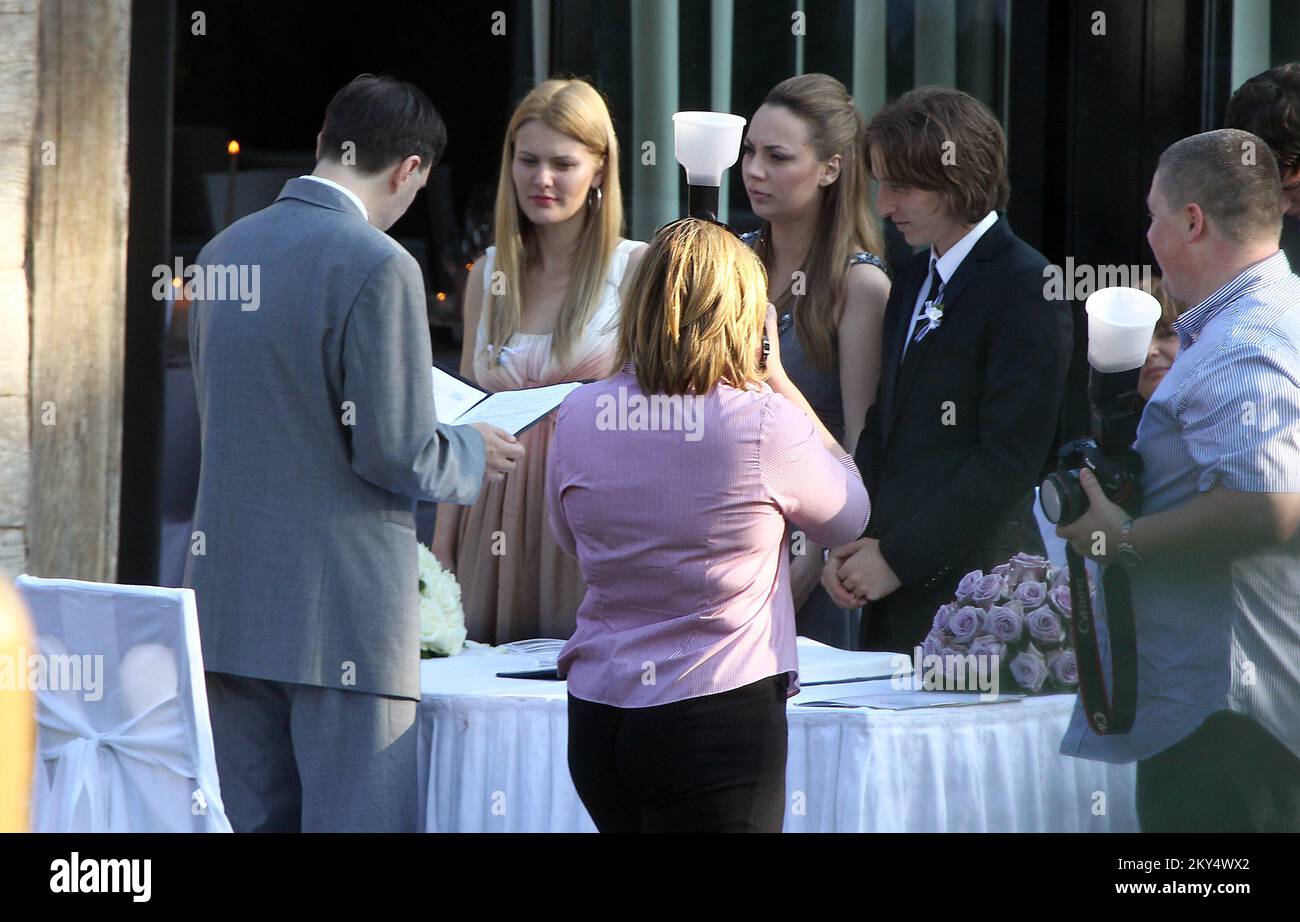 EXCLUSIVE PICTURES 12.05.2010., Zagreb, Croatia - Luka Modric, footballer who plays for Tottenham Hotspur, married his pregnant girlfriend Vanja Bosnic in a secret wedding ceremony at the restaurant Okrugljak in front of marriage registrar, family and closest friends. Photo: Dalibor Urukalovic/PIXSELL Stock Photo