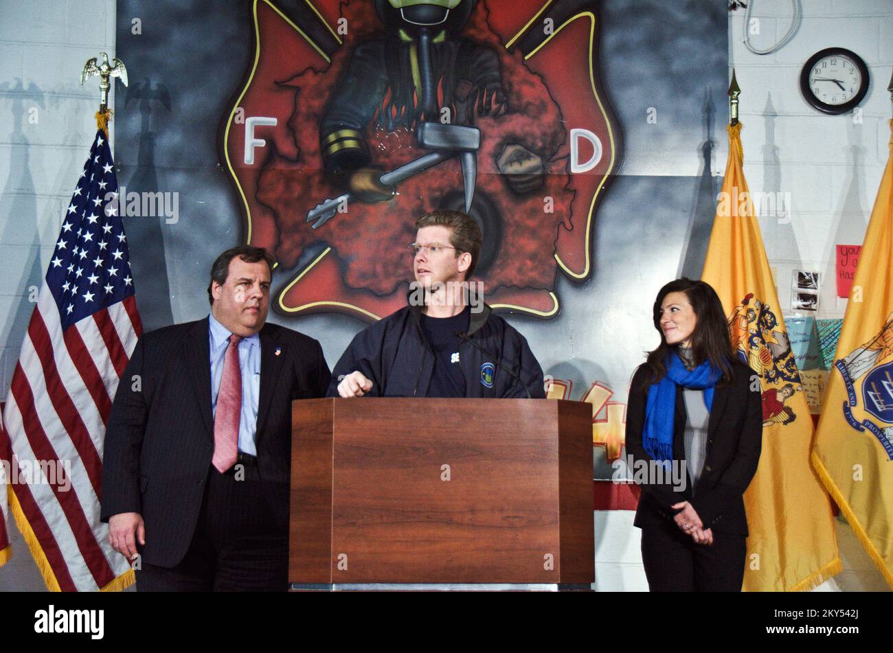 2013 u s housing and urban development secretary shaun donovan hires stock photography and