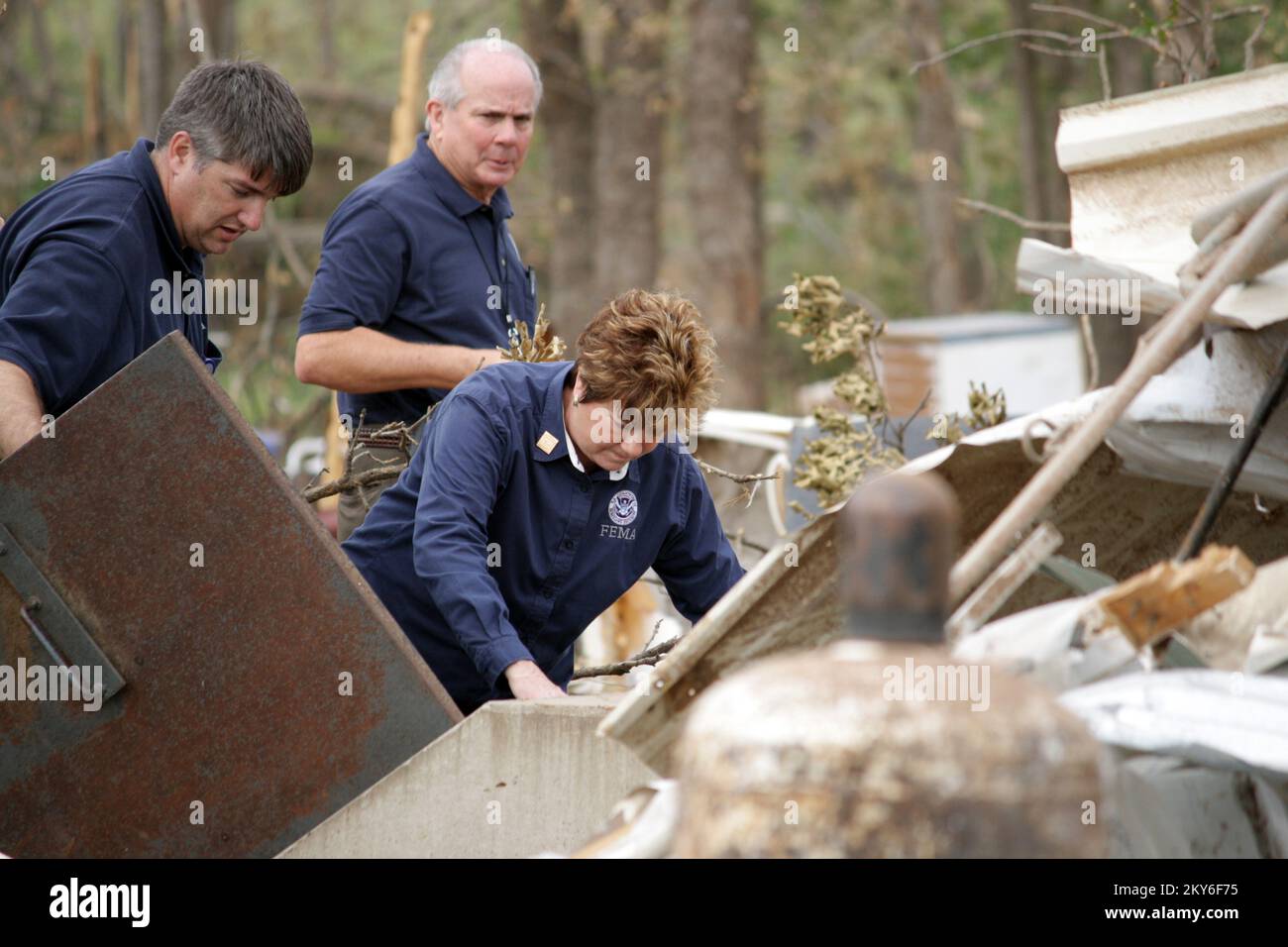 Tornado shelter hires stock photography and images Alamy