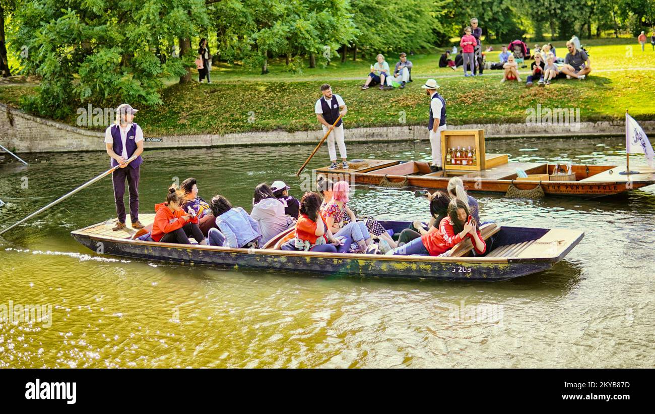 Tourists On Punt Boats On River Cam in Cambridge, England, UK Stock Photo