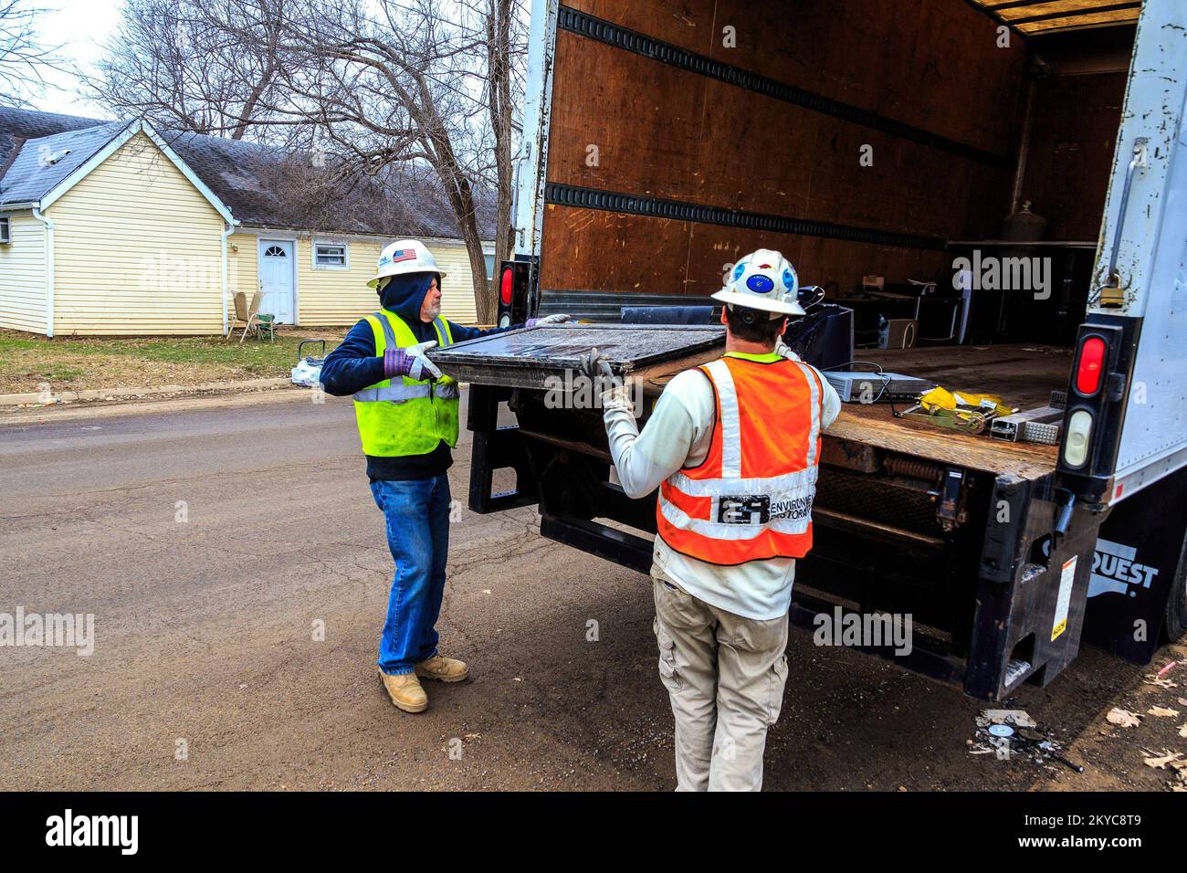 US Environmental Protection Agency Implementing the Curbside Pic