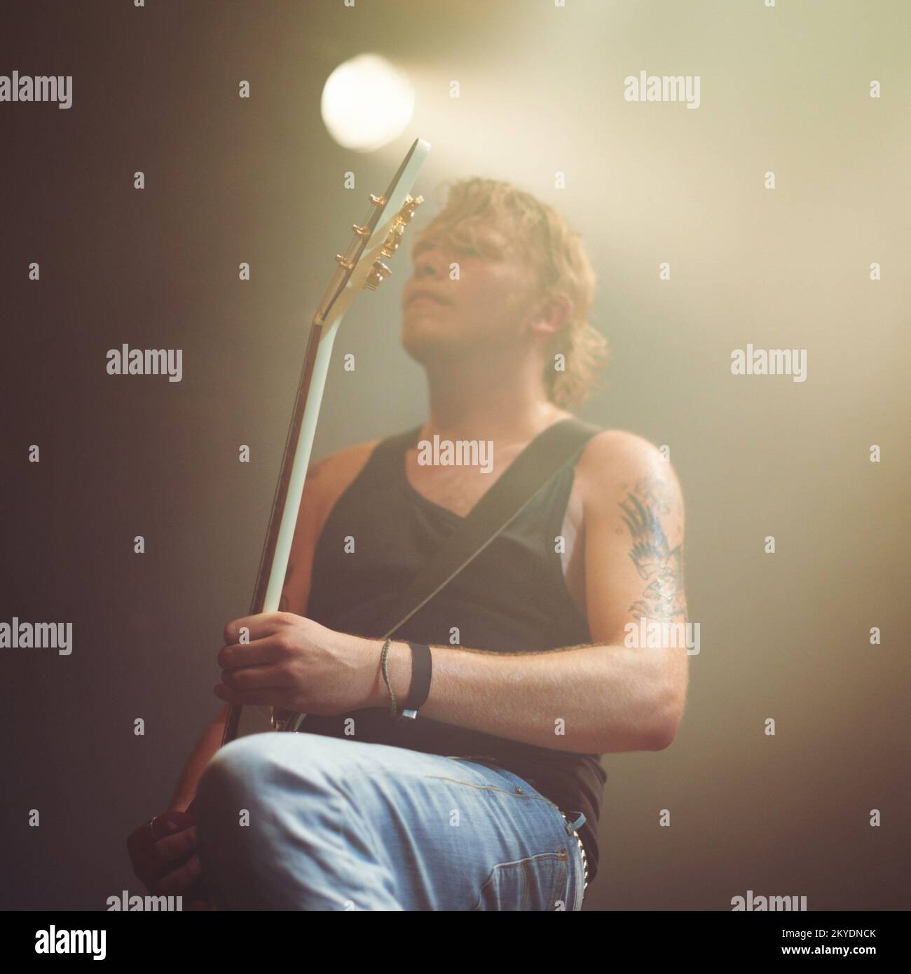 Opening with a rocking riff Stock Photo - Alamy