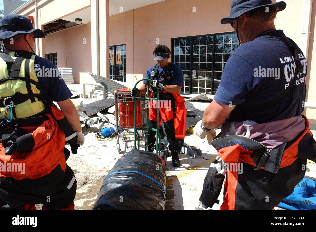 Search Rescue Hurricane Search and rescue in urban areas hi-res stock photography and images ...