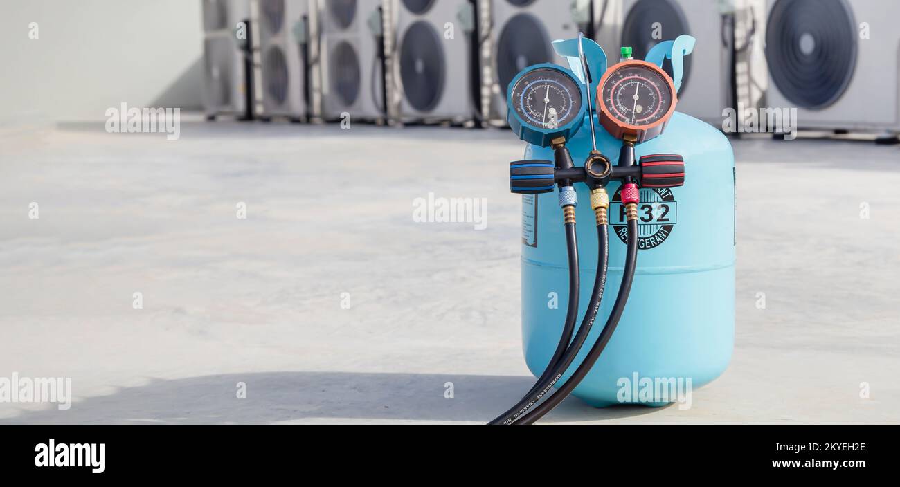 air conditioner check service, leak detection, fill refrigerant Stock ...