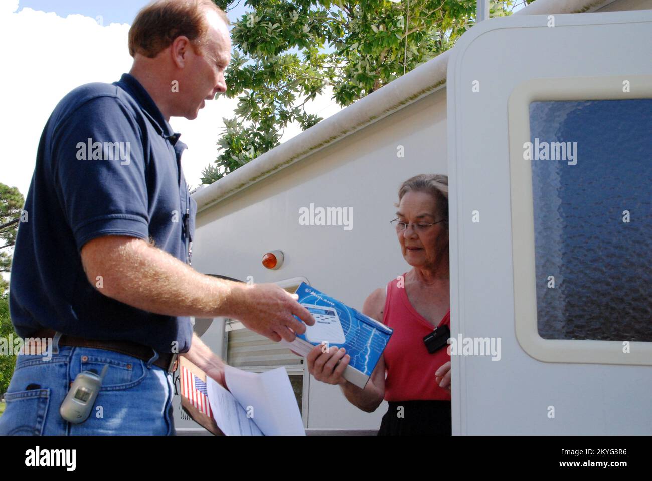Noaa weather radio hires stock photography and images Alamy