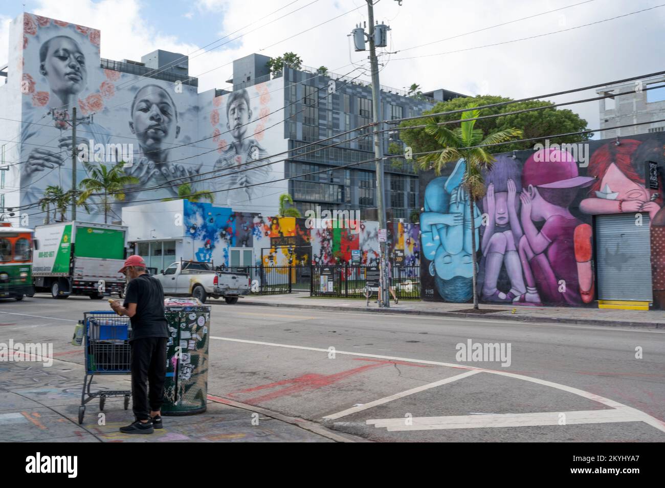graffiti in miami wynwood Stock Photo Alamy