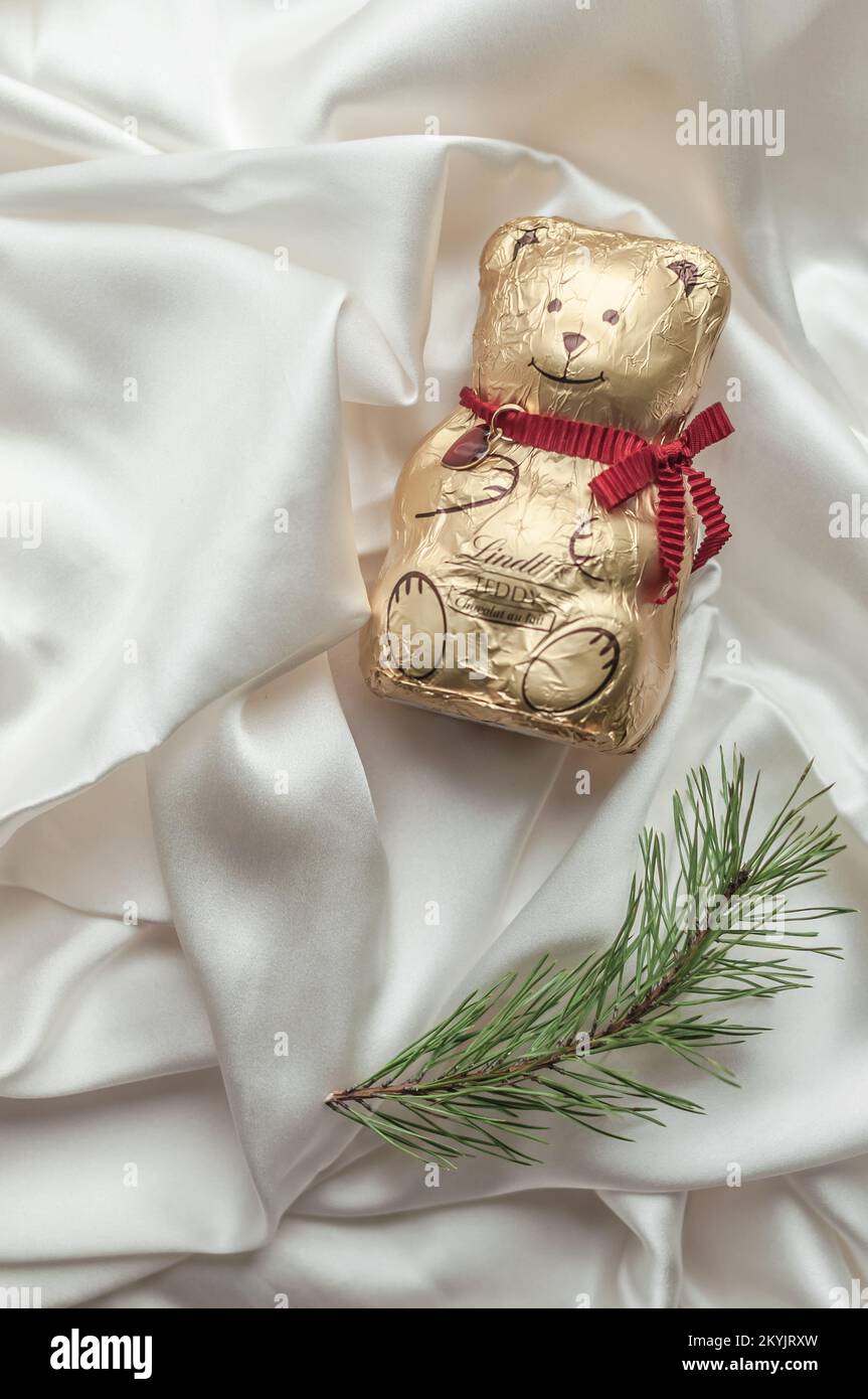 Lindt christmas hi-res stock photography and images - Alamy