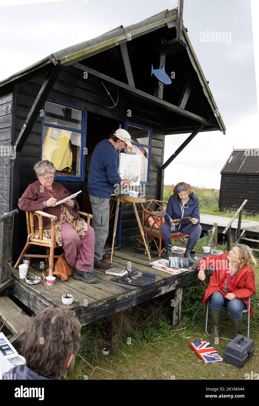 group of bungay black dog art club members under tuition at walberswick suffolk england Stock Photo