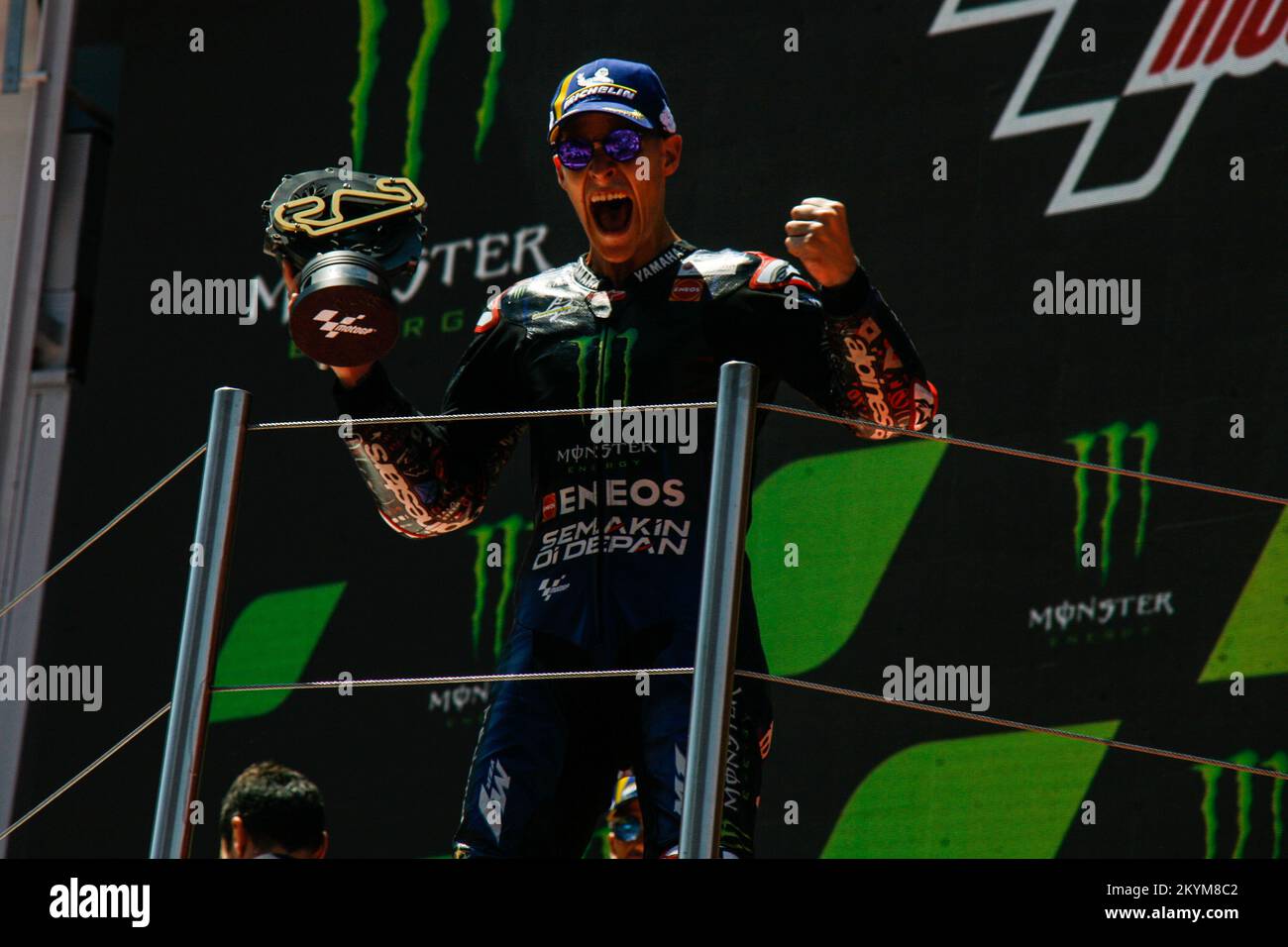 Fabio Quartararo celebrates his victory in the 2022 MotoGP Catalan GP ...