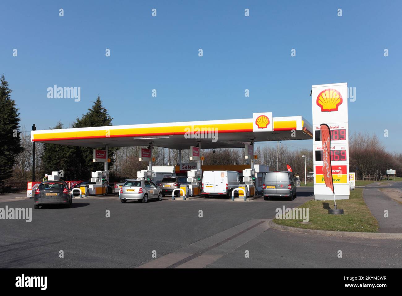 Shell petrol station, A194 Wardley, Whitemare Pool, Nr. Gateshead, NE10 8YB Stock Photo