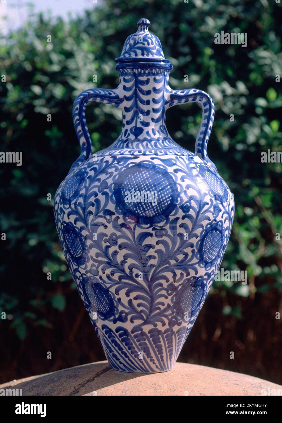 Terracotta potteries hi-res stock photography and images - Page 17 - Alamy
