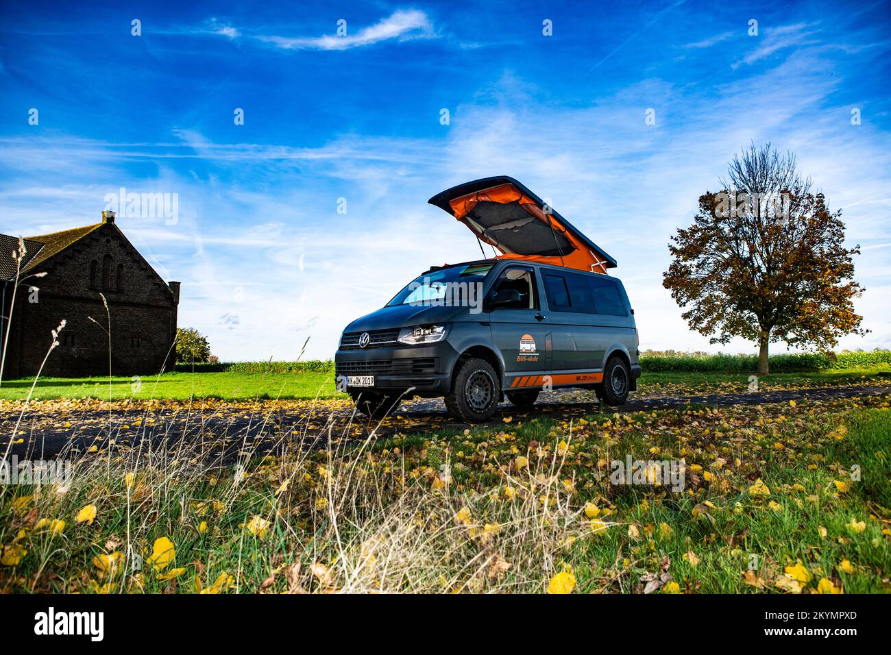 T6 campervan hi-res stock photography and images - Alamy