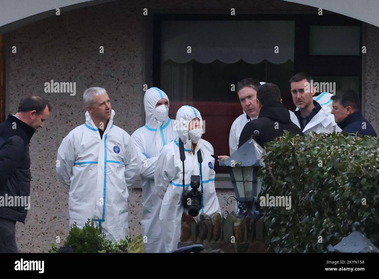 Forensic officers and Gardai at a house in Castleblayney Co Monaghan, where the body of a man was discovered. Picture date: Thursday December 1, 2022. Stock Photo