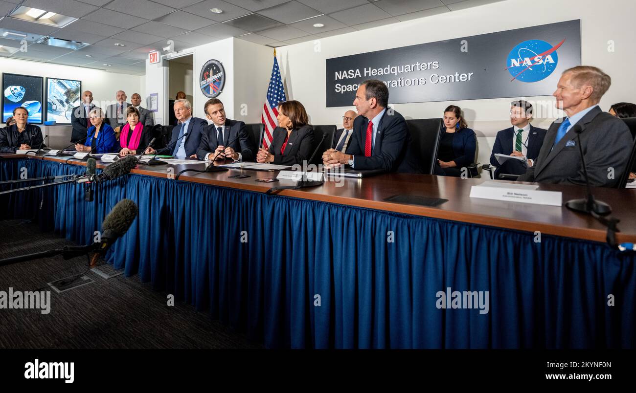 Washington, United States Of America. 30th Nov, 2022. Washington, United States of America. 30 November, 2022. French President Emmanuel Macron, left, delivers remarks during a meeting with U.S. Vice President Kamala Harris, center, and NASA Administrator Bill Nelson, right, for an Earth Science briefing at the NASA Headquarters Mary W. Jackson Building, November 30, 2022 in Washington, DC, USA. Credit: Keegan Barber/NASA/Alamy Live News Stock Photo