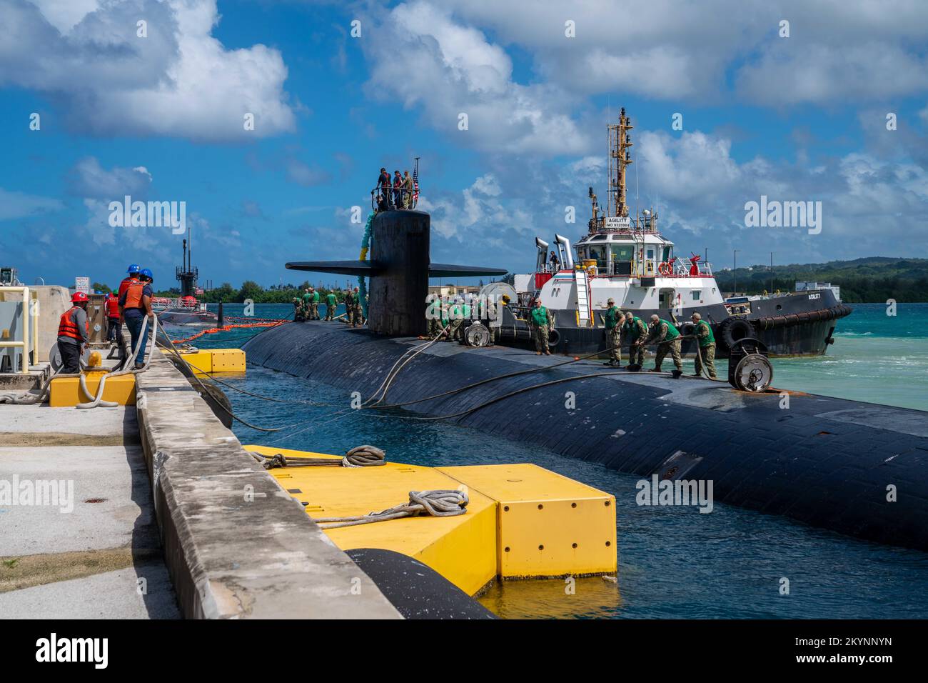 Apra Harbor, United States. 30 November, 2022. The U.S. Navy Los Angeles-class fast attack submarine USS Key West transits Apra Harbor as it returns to Naval Base Guam following a scheduled deployment, November 18, 2022 in Apra Harbor, Guam.  Credit: Lt. Eric Uhden/U.S. Navy/Alamy Live News Stock Photo