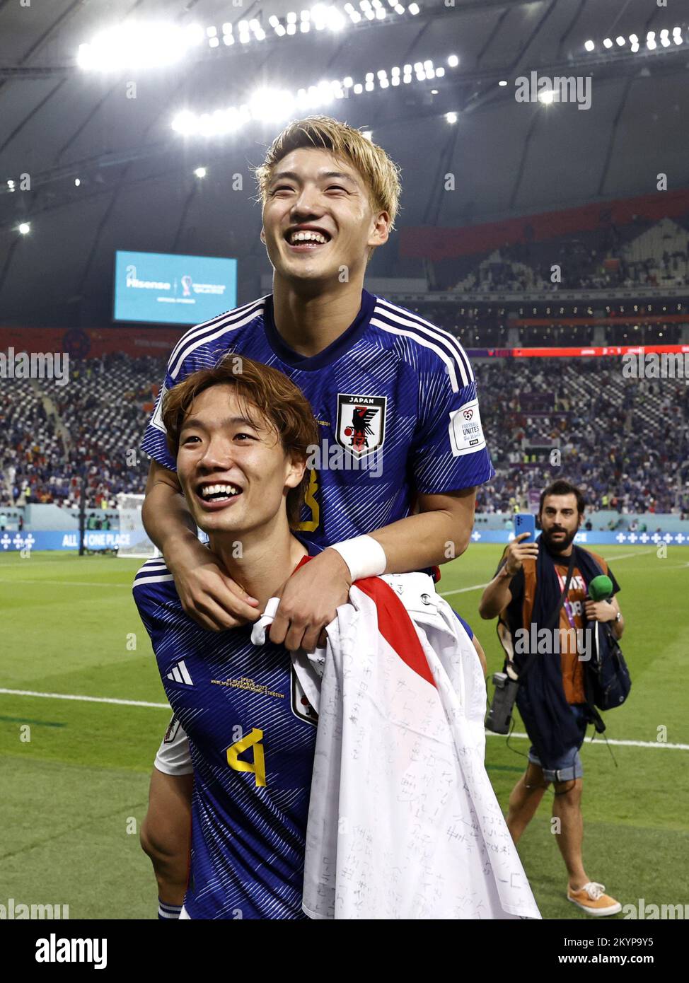 Ar-Rayyan, Qatar. December 1, 2022,  (l-r) Ko Itakura of Japan, Ritsu Doan of Japan celebrate victory during the FIFA World Cup Qatar 2022 group E match between Japan and Spain at Khalifa International stadium on December 1, 2022 in Ar-Rayyan, Qatar. AP | Dutch Height | MAURICE OF STONE Stock Photo