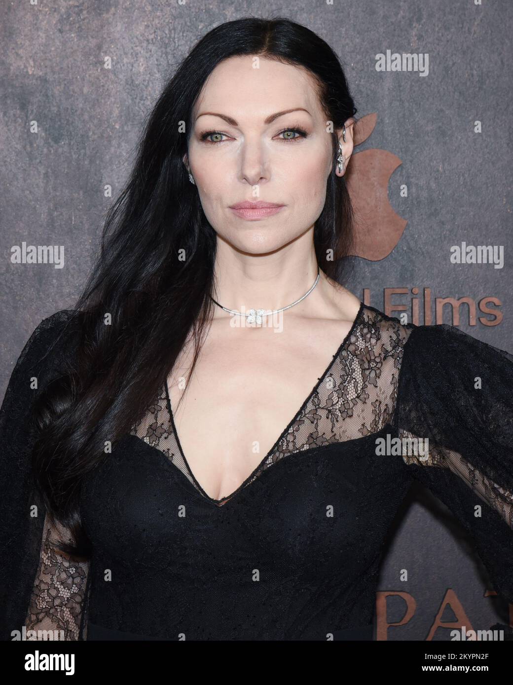 30 November 2022 - Los Angeles, California - Laura Prepon. Apple
