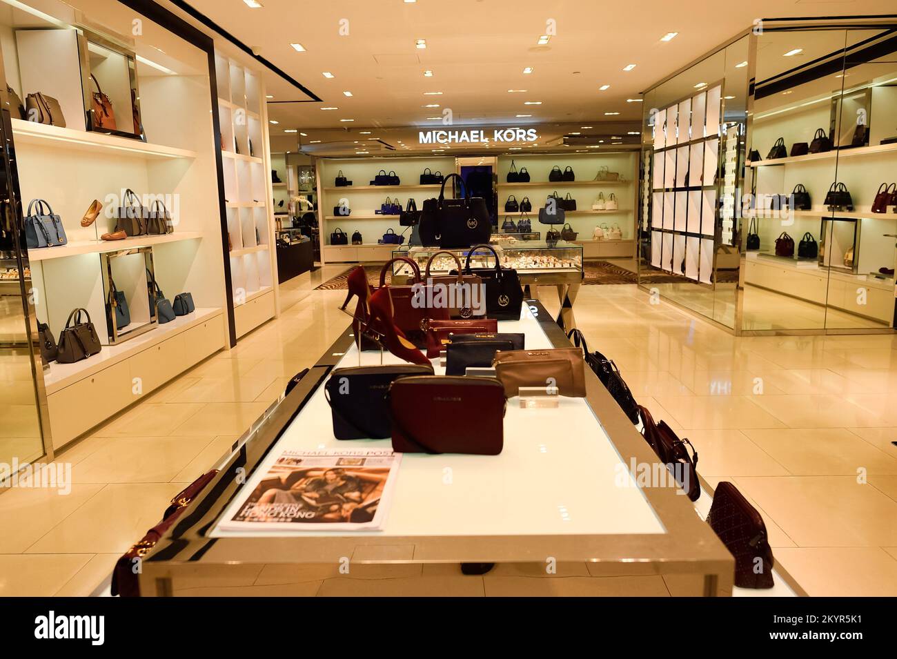 Michael kors boutique hi res stock photography and images Page 6 Alamy