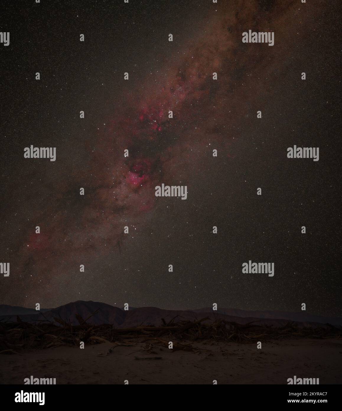 California desert night sky milky way hi-res stock photography and ...