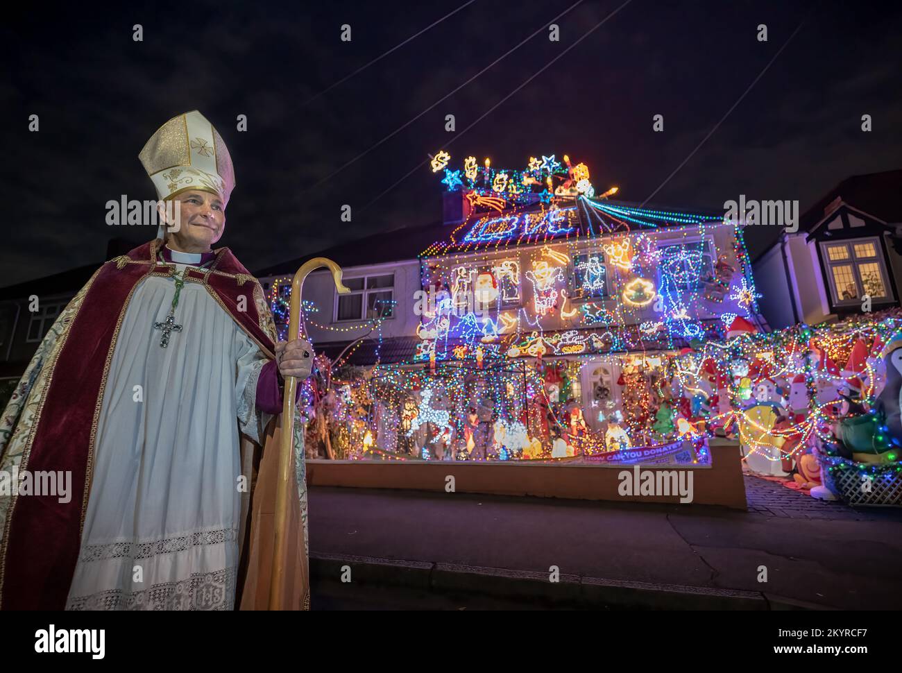 London, UK. 1st Dec, 2022. Spectacular Christmas house lights display