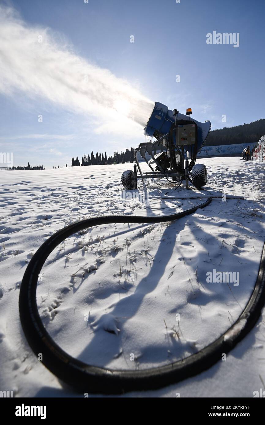 Snowmaking Guns, snow gun, winter season mountain Stock Photo - Alamy