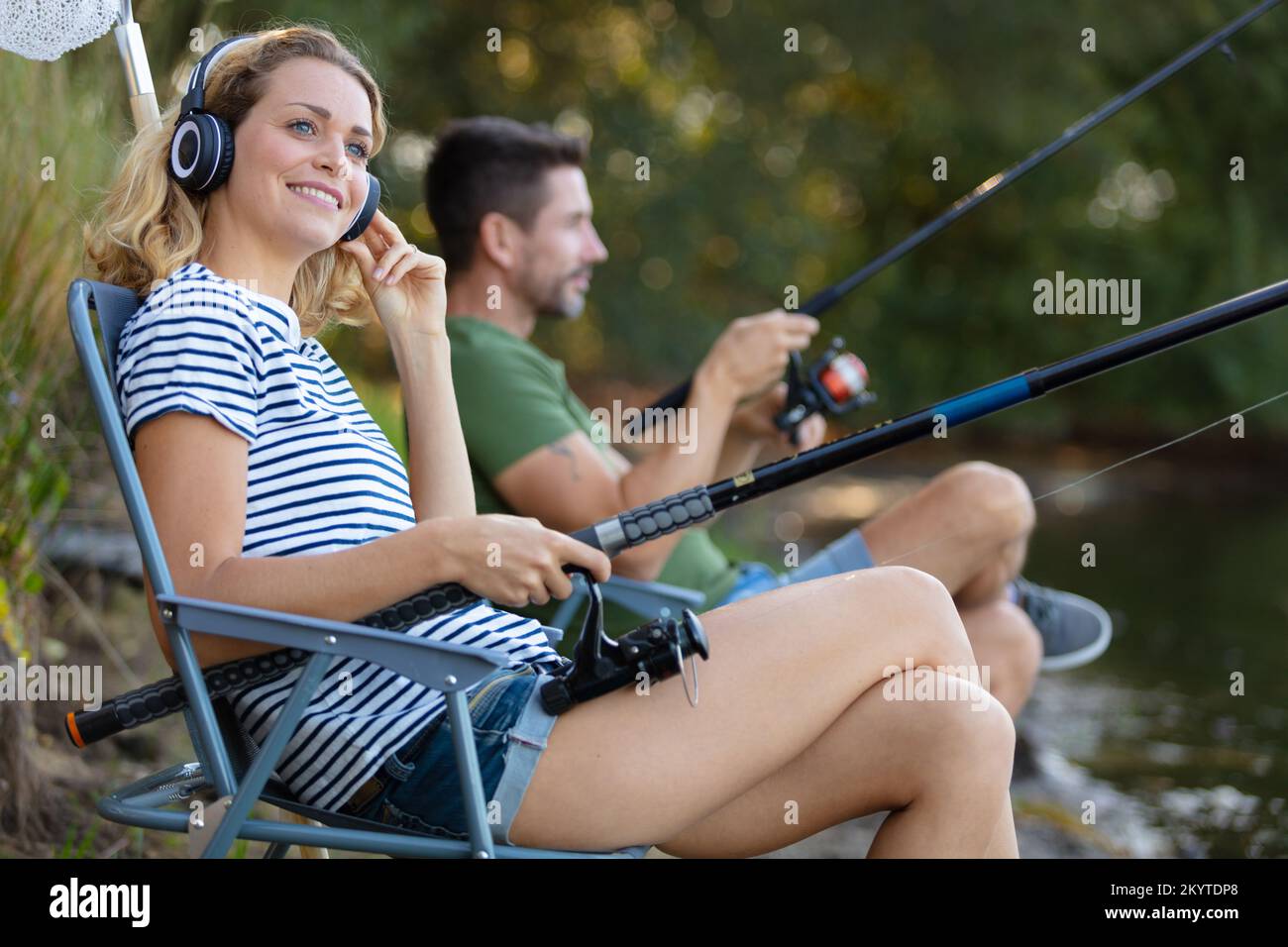Girl with fish hi-res stock photography and images - Page 72 - Alamy