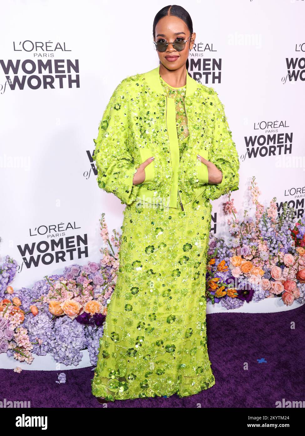 LOS ANGELES, CALIFORNIA, USA - DECEMBER 01: American singer and songwriter H.E.R. (Gabriella Sarmiento Wilson) arrives at the L'Oreal Paris' Women Of Worth Celebration 2022 held at The Ebell of Los Angeles on December 1, 2022 in Los Angeles, California, United States. (Photo by Xavier Collin/Image Press Agency) Stock Photo